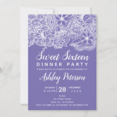 Periwinkle witte bloementypografie Sweet 16 Kaart (Voorkant)