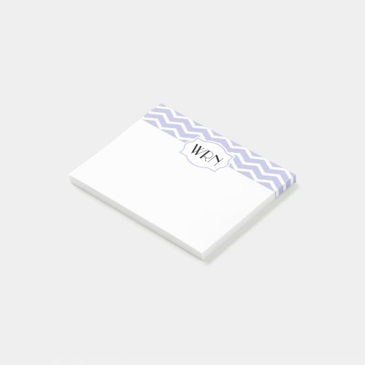 Periwinkle witte chevron patroon monogrammed post-it® notes (Schuin)