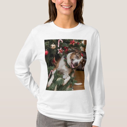 Perro Festivo: Listo para el Árbol T-shirt (Voorkant)