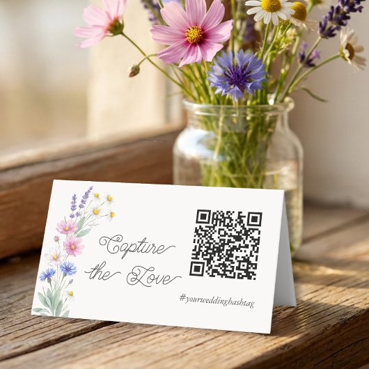 Pers Geperste Wilde Bloem Capture The Love QR Code Plaatskaartje