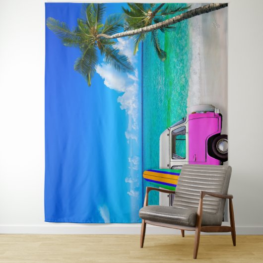 Perscène met Fuchsia Pink Van en Surfboard Wandkleed (In situ)