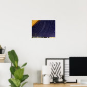 Perseïde sterrensporen boven stadslichten poster (Thuiskantoor)