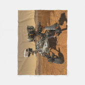 Perseverance Rover werkt op het oppervlak van Mars Fleece Deken (Voorkant)
