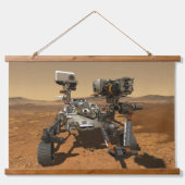 Perseverance Rover werkt op het oppervlak van Mars Hangend Wandkleed (Voorkant)