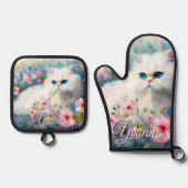 Persian Cat Blue Eyes in Pink Flowers Personalized Ovenwant & Pannenlap Set (Voorkant)