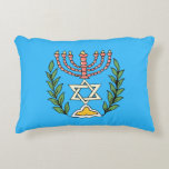 Persian Magen David Menorah Decoratief Kussen<br><div class="desc">Dit afbeelding is aangepast vanuit een antiek Perzische joodse tegel en bevat een menorah met een Magen David (Star of David),  die is opgezet door olijftakken. De onvolkomenheden van het oorspronkelijke,  met de hand geschilde afbeelding zijn bewaard. Voeg je eigen tekst aan de achterkant toe.</div>