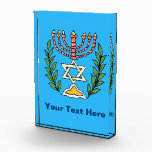 Persian Magen David Menorah Prijs<br><div class="desc">This image was adapted from an antique Persian Jewish tile and features a menorah with a Magen David (Star of David) framed by olive branch. De onvolkomenheden van het origineel,  hand-painted image have been preserved.</div>