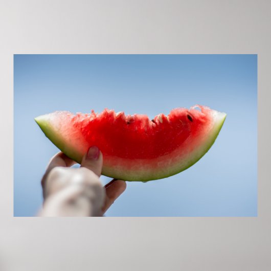 Person holding sliced watermelon poster (Voorkant)