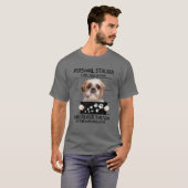 Personal Stalker Dog - Shih Tzu ik zal je volgen T-shirt (Voorkant volledig)