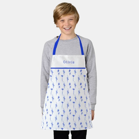 Personalised Blue Floral Pattern Apron. Schort (Gedragen)
