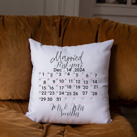 Personalised Married Calendar Date  Kussen