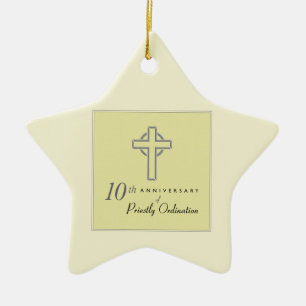 Personaliseer, 10e Jubileum van Priest in reliëf Keramisch Ornament