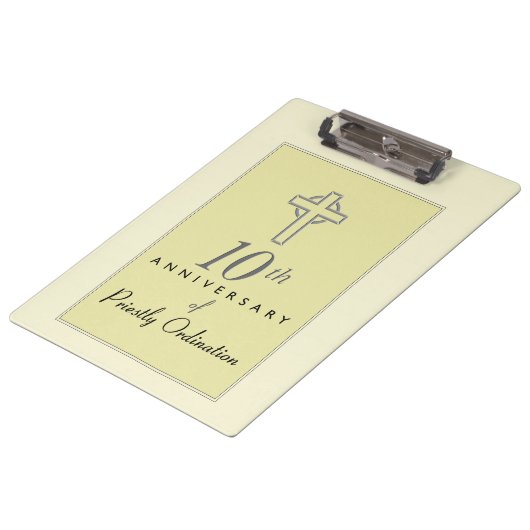 Personaliseer, 10e Jubileum van Priest in reliëf Klembord (Gekanteld)