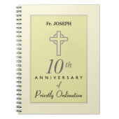 Personaliseer, 10e Jubileum van Priest in reliëf Notitieboek (Voorkant)