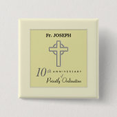 Personaliseer, 10e Jubileum van Priest in reliëf Vierkante Button 5,1 Cm (Voorkant)