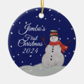 Personaliseer Baby's eerste kerst. Happy Snowman Keramisch Ornament (Voorkant)