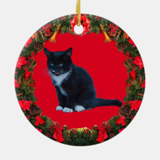 Personaliseer Black Kitten Tuxedo zittend Meows Keramisch Ornament (Achterkant)