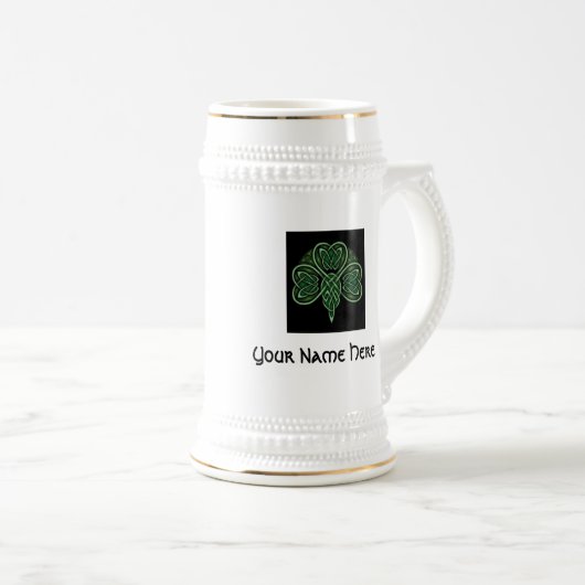 Personaliseer Celtic Knot Shamrock Stein Bierpul (Voorkant rechts)