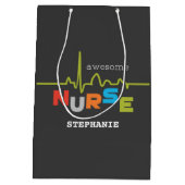 Personaliseer de Geweldige verpleegkundige op de d Medium Cadeauzakje (Achterkant)