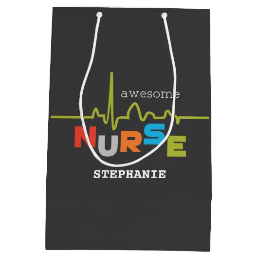Personaliseer de Geweldige verpleegkundige op de d Medium Cadeauzakje (Achterkant)