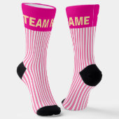 Personaliseer DE NAAM VAN HET TEAM Pink Stripe Sokken (Gebogen)