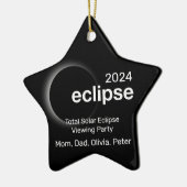 Personaliseer de totale zonsverduistering 2024 keramisch ornament (Links)