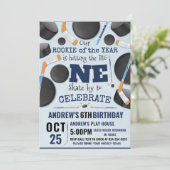 Personaliseer Digitale Hockey 1e Verjaardagsfeest Kaart (Staand voorkant)