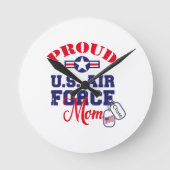 Personaliseer Dog Label U.S. Luchtmacht Moeder Ronde Klok (Voorkant)