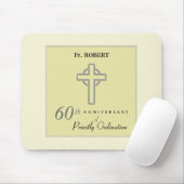 Personaliseer het 60ste Jubileum Priest in reliëfd Muismat (Met muis)