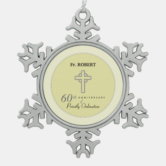 Personaliseer het 60ste Jubileum Priest in reliëfd Tin Sneeuwvlok Ornament (Voorkant)