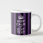 Personaliseer het Keep Calm Jouw tekst Paarse Stri Grote Koffiekop (Rechts)