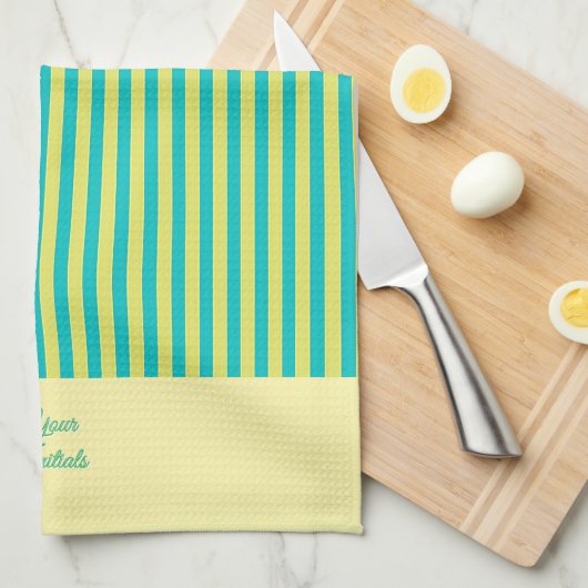 Personaliseer huwelijkscadeau geel gestreept geel theedoek (Quarter Fold)
