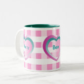 Personaliseer Kinder namen Roze Gingham Mok harten (Voorkant links)