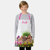 Personaliseer Kinderen Pasen Konijn in de Tuin Schort (Gedragen)