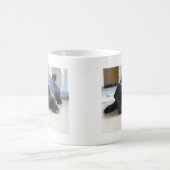 Personaliseer leuke zwarte Pug-puppyaccessoires na Koffiemok (Center)