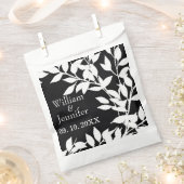 Personaliseer naam, datum Elegant zwart & wit blad Bedankzakje (Geknipt)