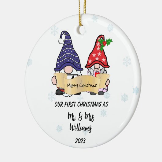 Personaliseer onze eerste kerst gnomen keramisch ornament (Links)