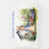 Personaliseer Peter het konijn in een tuin Spandoek (Verticaal)