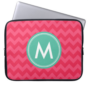 Personaliseer Preppy Chevron in Roze Monogram Laptop Sleeve