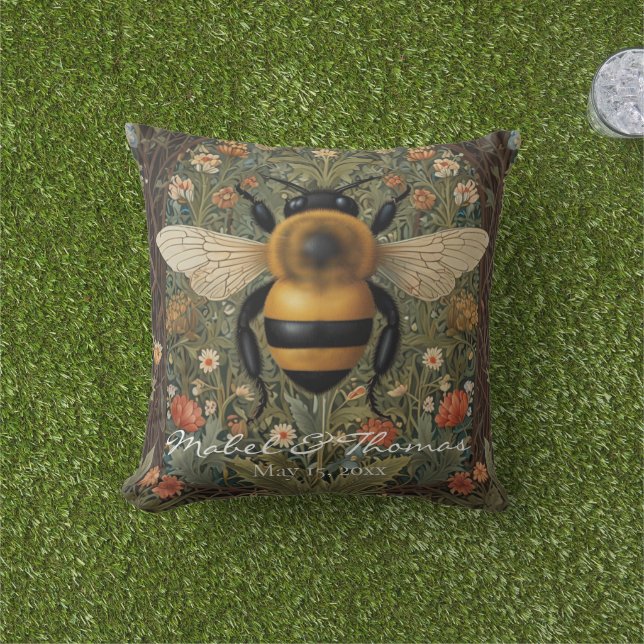 Personaliseer retro hommel boho botanische bloemen buitenkussen (Gras)