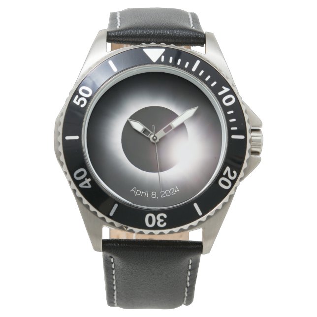 Personaliseer Total Solar Eclipse 2024 cadeau Horloge (Voorkant)