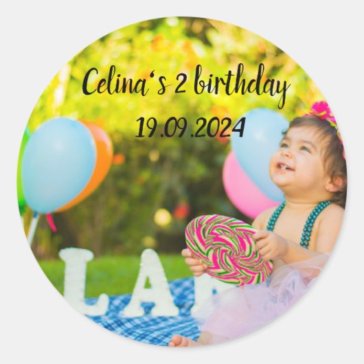 Personaliseer uw baby's verjaardagsfoto ronde sticker (Voorkant)