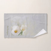 Personaliseer Witte Calla Lily met Vloeiing Bad Handdoek (Handdoek)