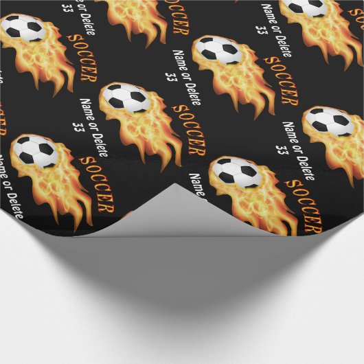 PERSONALISEERD Cool Flaming Soccer Wrapping Paper Cadeaupapier (Hoek)
