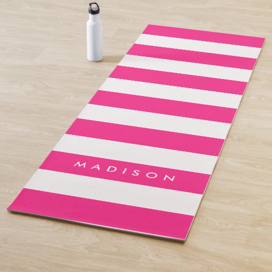 Personaliseren met de naam Chic Pink & White Strip Yogamat (In situ)