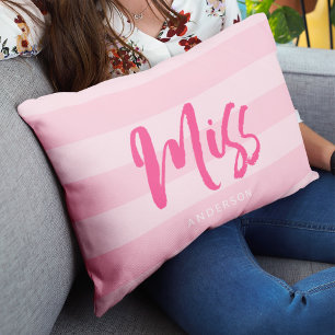 Personaliseren met de naam Miss Preppy Roze Stripe Kussen