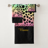 Personalize Faux Rainbow Leopard Animal Print  Bad Handdoek (Insitu)