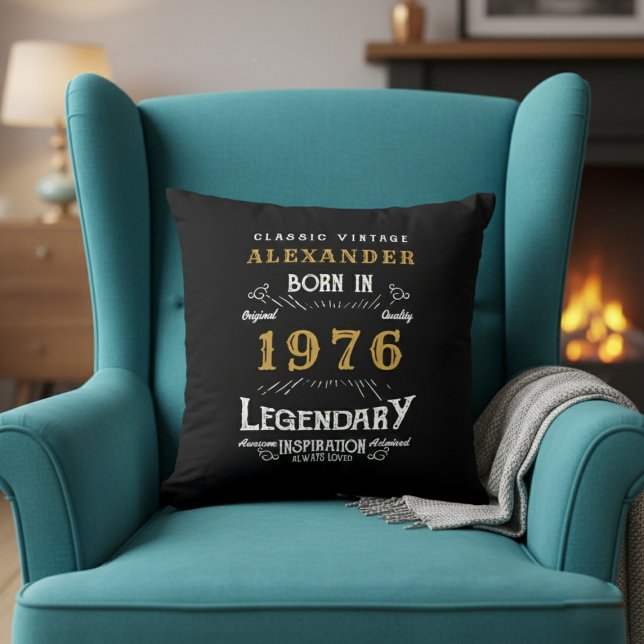 Personalized 50th Birthday Born 1976 Legend Black Kussen (Born 1976 birthday throw pillow in an armchair.)