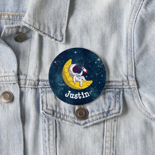 Personalized Astronaut on Moon with Rocket Ronde Button 7,6 Cm (In situ)