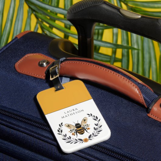 Personalized Bee Floral Laurel Bagagelabel (Voorkant Insitu 1)